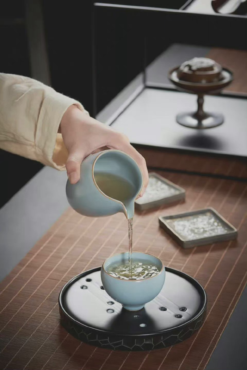 常言道：佛是金装，人是衣装。世人眼孔浅的多，只有皮相，没有骨相。—— 冯梦龙《醒