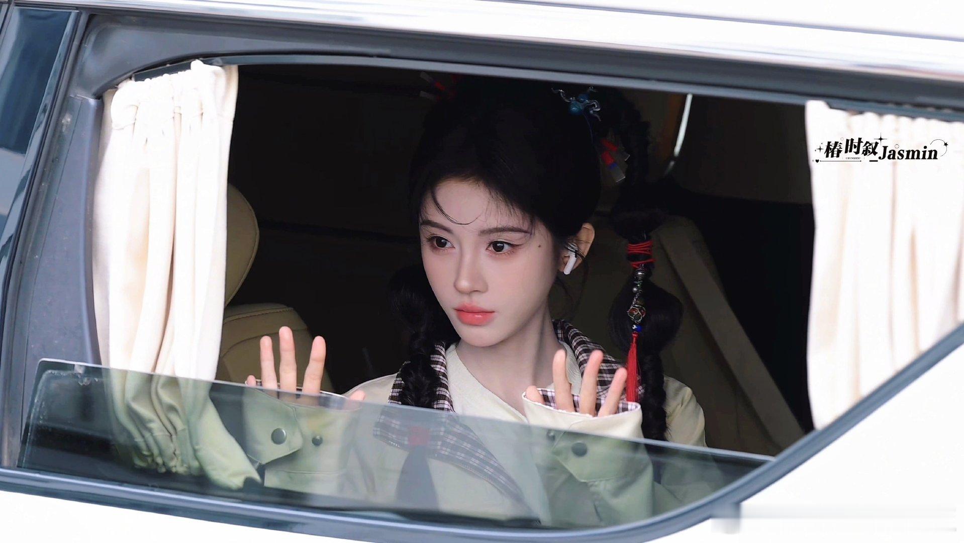 jjyjjy  jjy“世俗的恶言恶语泼不灭她那炙热的心 ”