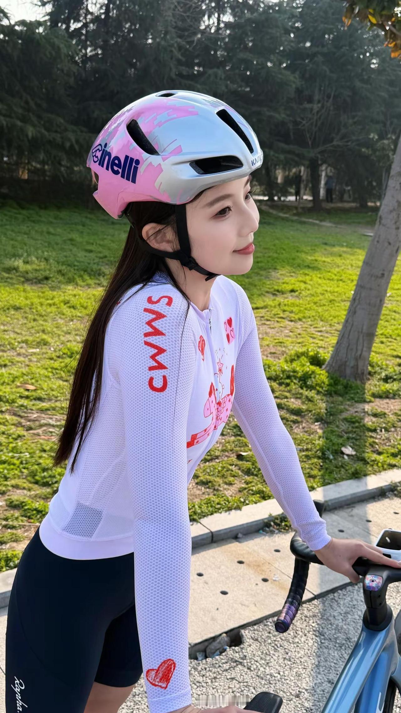 此刻最好的都在身边。骑行穿搭公路车骑行装备