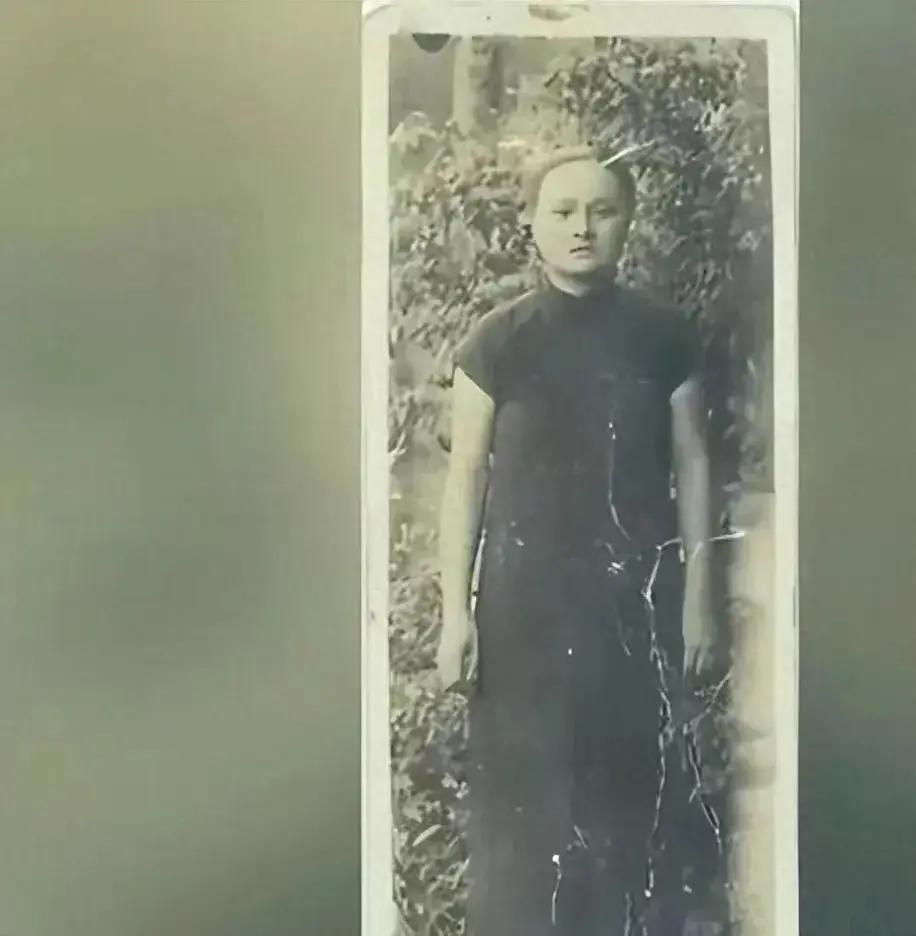 [微风]1966年，一对干部夫妻被带走，临走前，他俩将保险箱的钥匙塞到47岁保姆