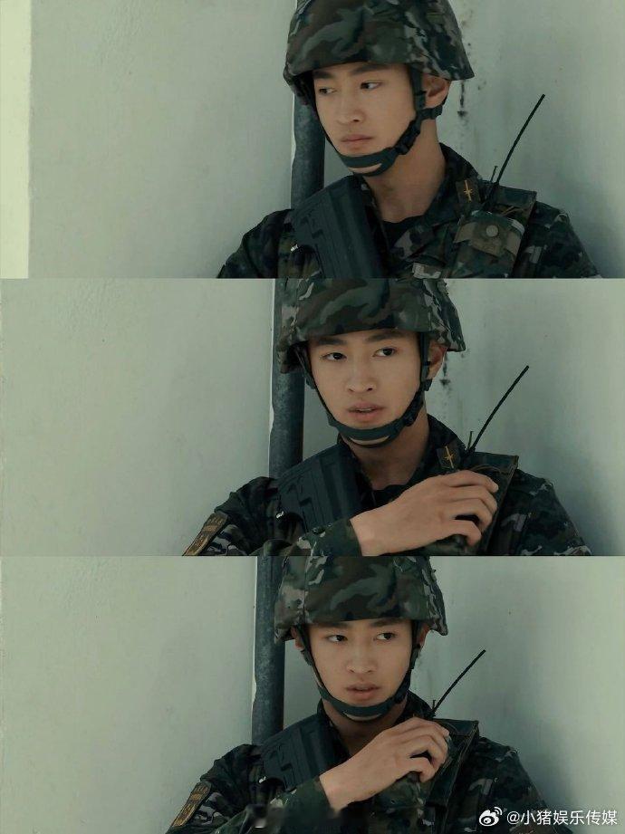 史彭元也是抽象到喜人赛道了 史彭元不愧是《猎豹》“大脑担当”，选头像的眼光也太绝