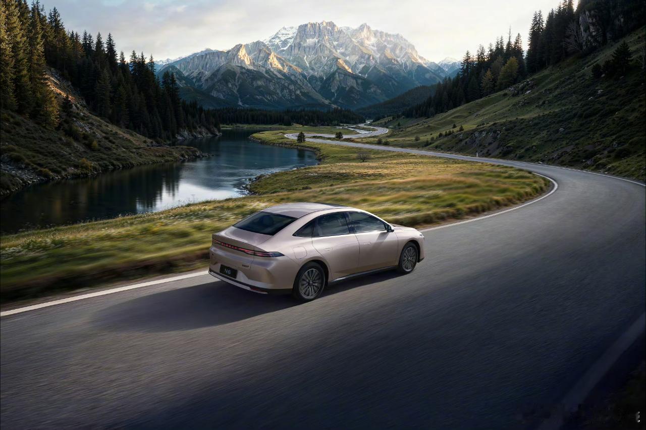 哈哈，说得太对了！🚗 以前买车真是件“大事”，得全家老小一起商量，比挑对象都慎