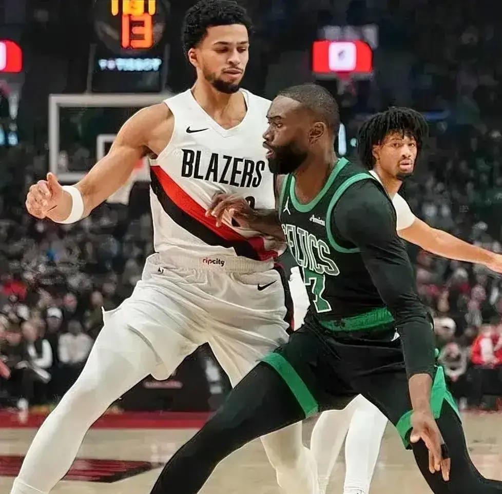 怀特三分连铁8场，绿军命门露了
 
凯尔特人刚输给西部垫底开拓者，表面是爆冷，实