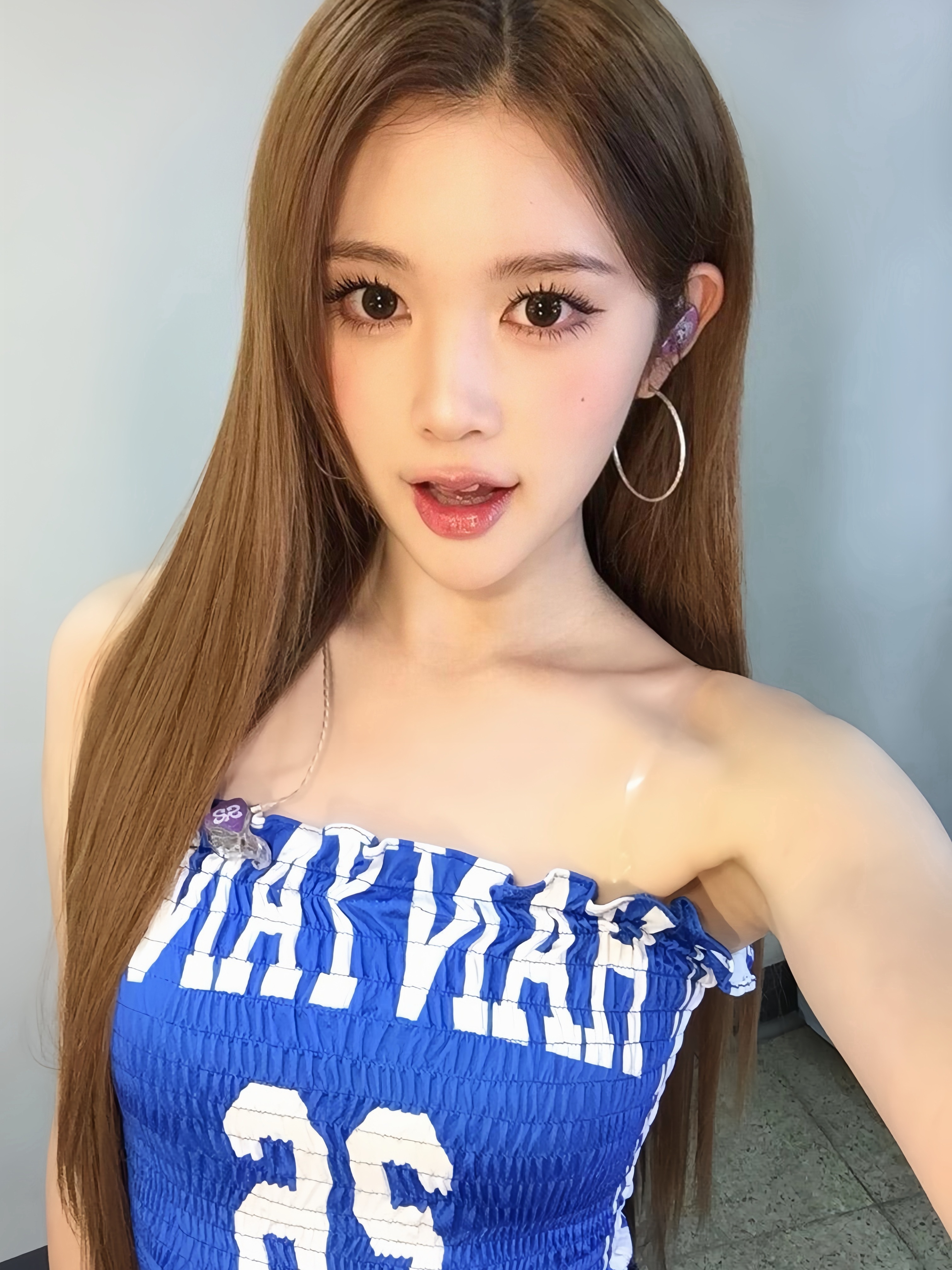 卢惟那💙 