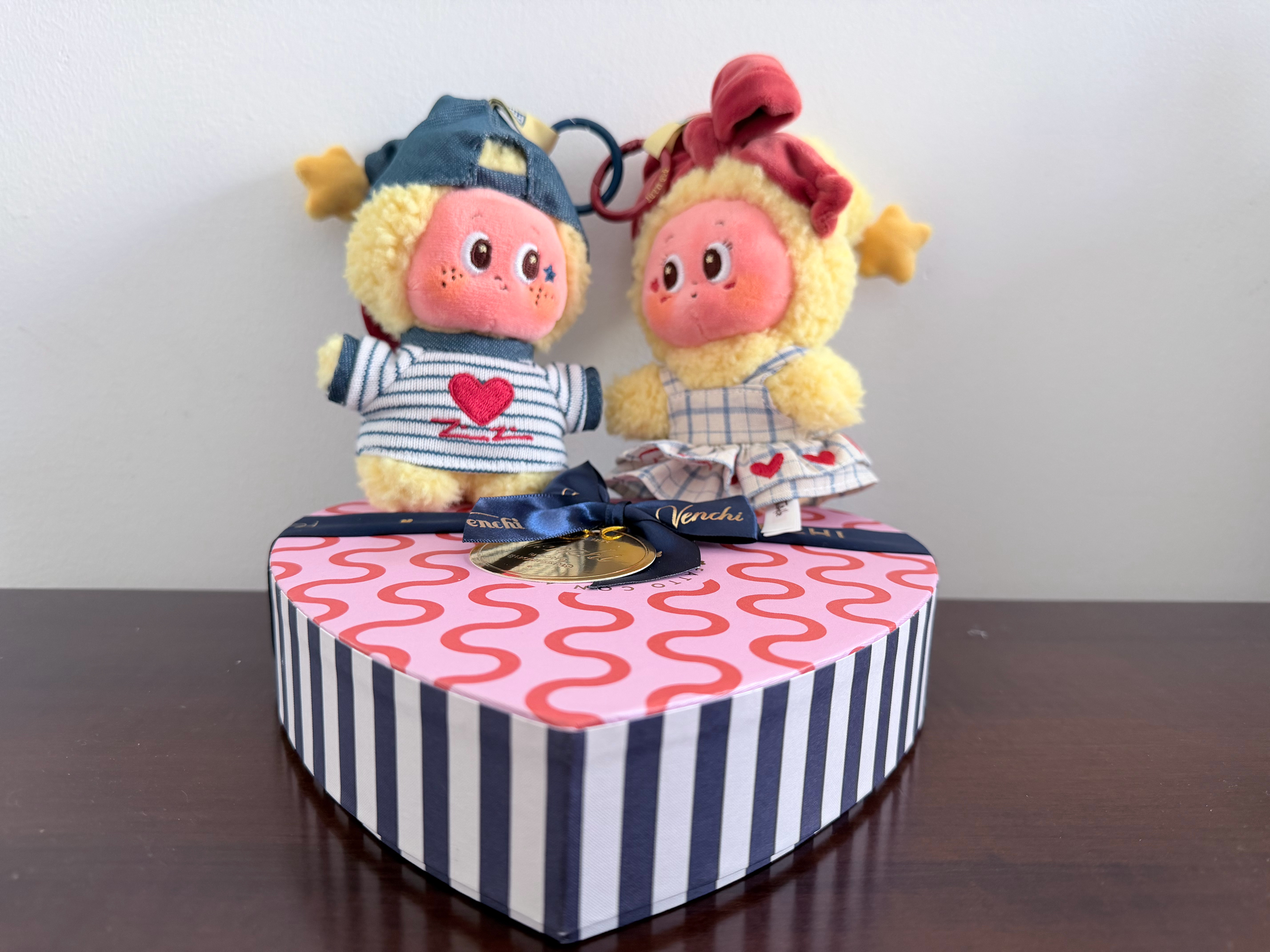 让这二位大顶流祝我们节日快乐吧