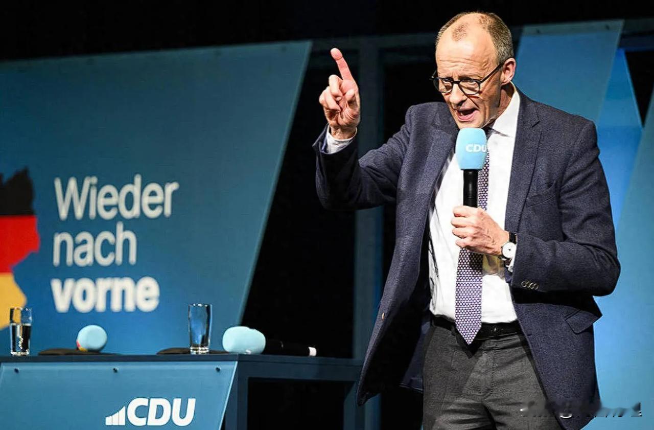 默茨当时强调的“战略远见”和“旧秩序瓦解，他试图在中美之间走出一条“第三条道路！