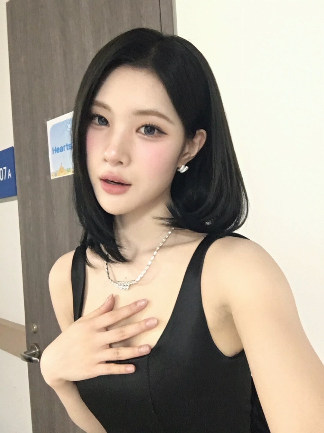 我魂都被勾跑全怪这张俊脸昨天太晚没上传wvs 结果今天一发就发了快30张 张数依