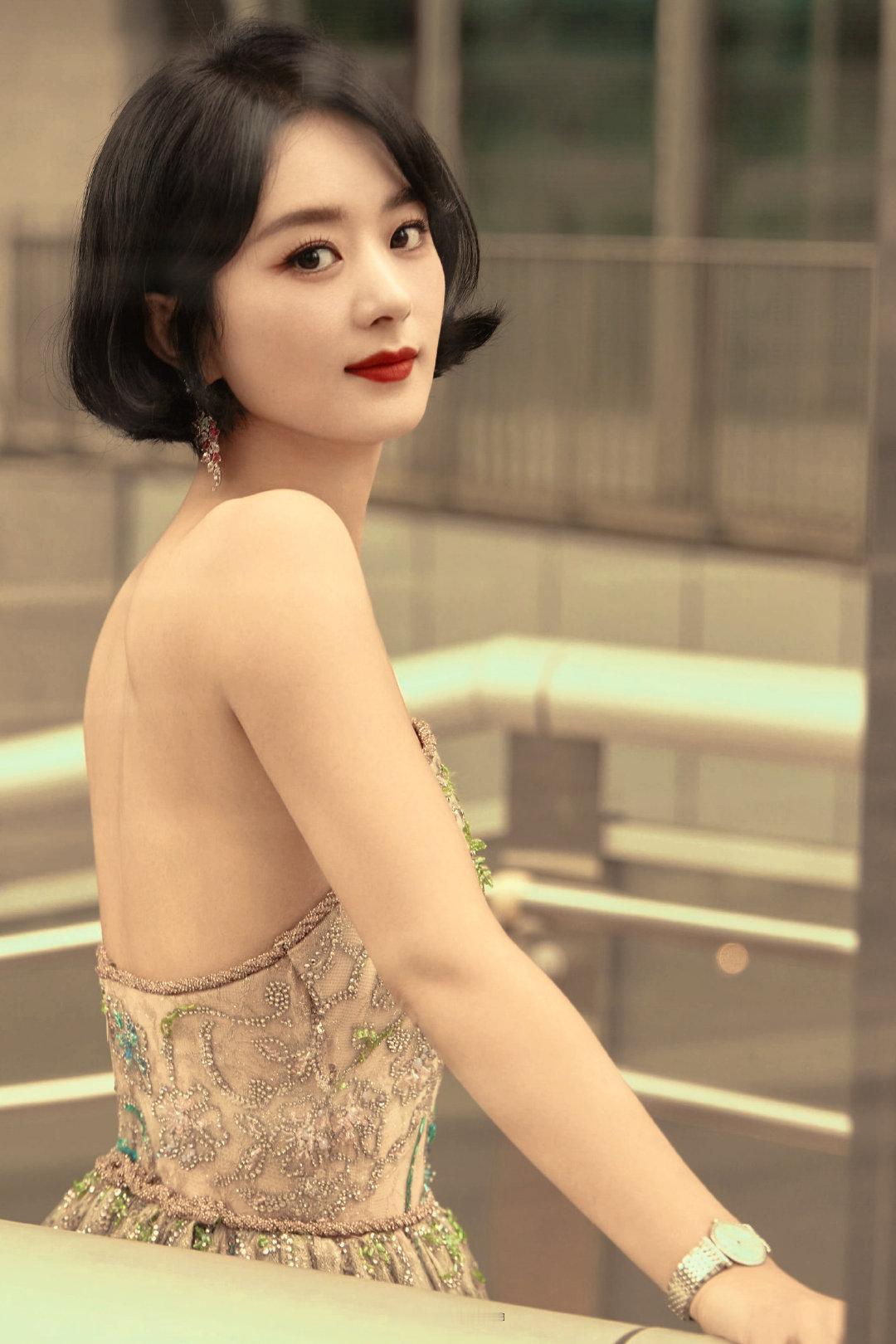 明媚美丽动人的丽丽酱呀