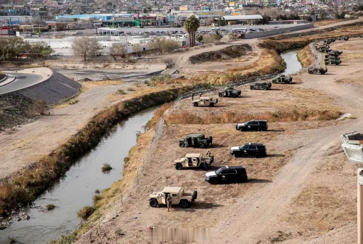 🇺🇸🇲🇽美军在美墨边境用激光击落三架贩毒集团无人机据《Navy Time