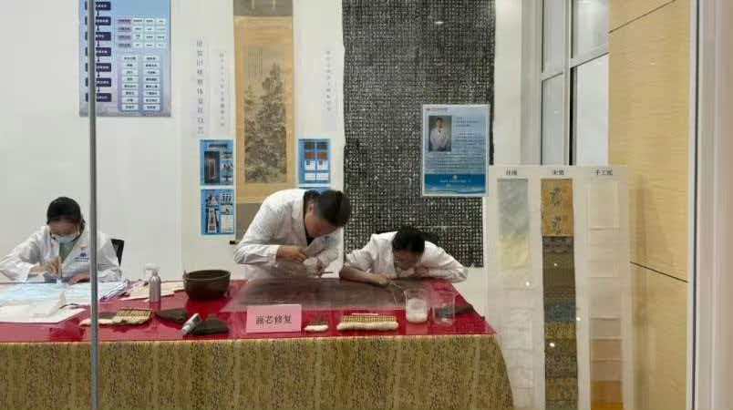 武汉城市漫游攻略 【每月7、17、27日，来湖博“围观”文物修复！】你有没有想过