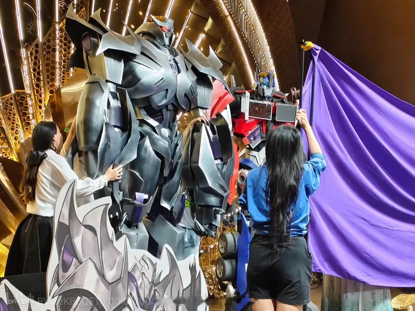 唉可惜上周末和魔都高达only撞了否则肯定也去魔都mop3.0这个活动了cos真