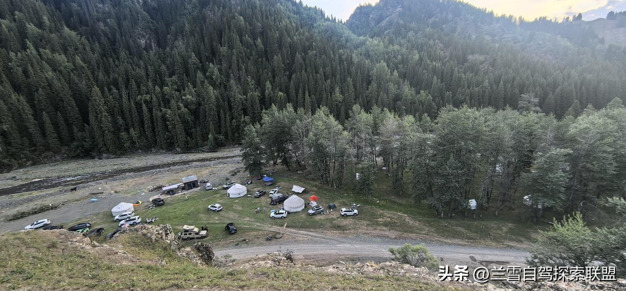 兰雪自驾”端午节自驾3日游，第一晚露营山脚下的牧民家里，第二天早晨10点看大家都