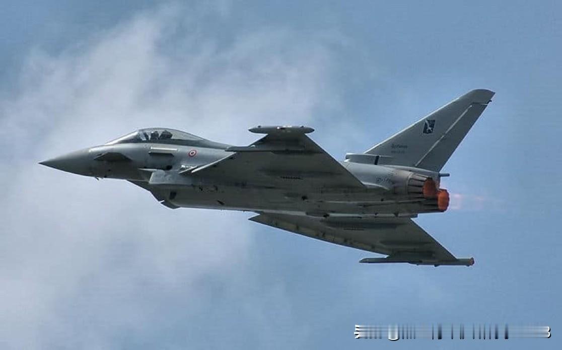 也门胡塞武装昨晚袭击了沙特阿拉伯法赫德国王空军基地的一架意大利F-2000“台风