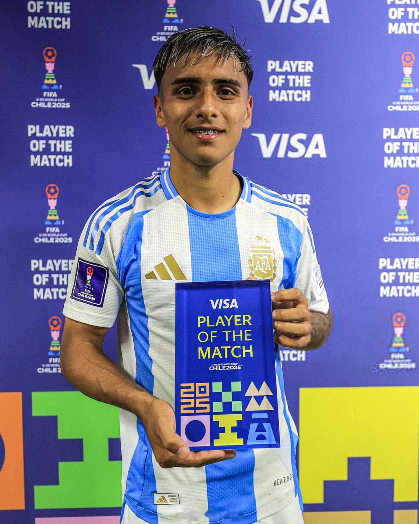 🇦🇷🔝 博卡青年后腰米尔顿·德尔加多，阿根廷4-0战胜尼日利亚的比赛中荣获