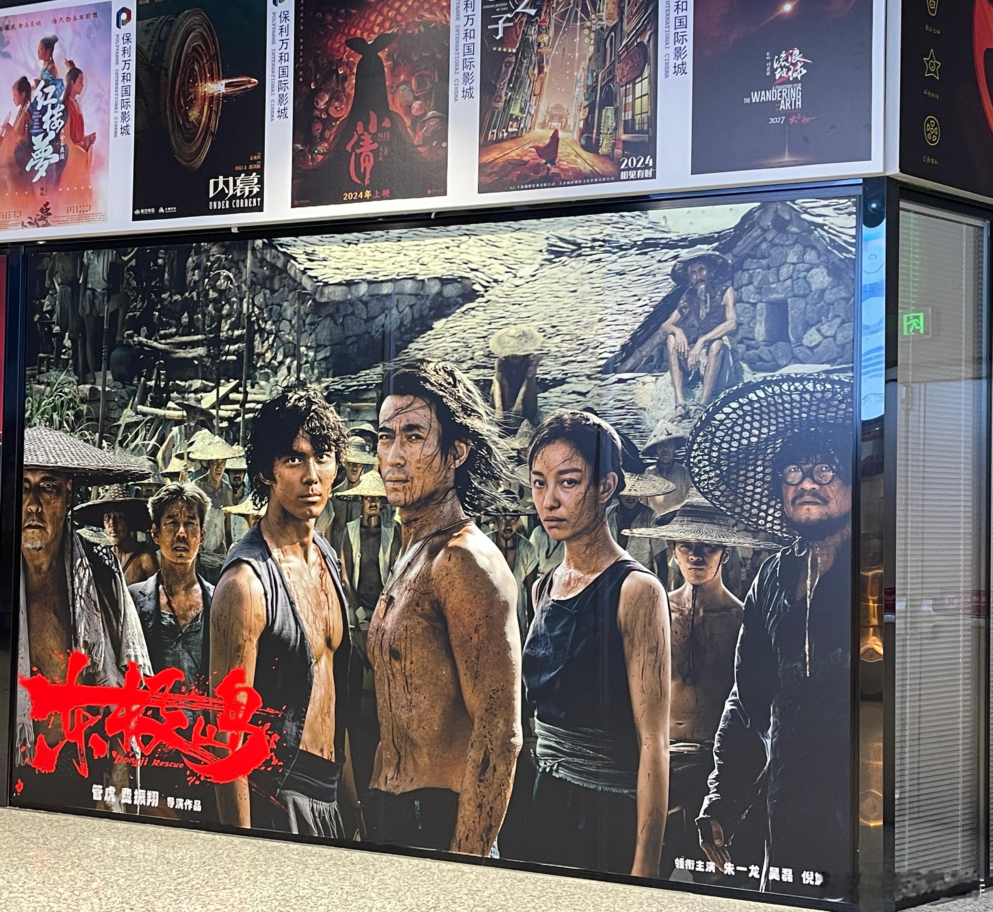 听听温特怎么说这里是深圳之眼深圳2号10号11号14号的换乘站人流量极大! 东区