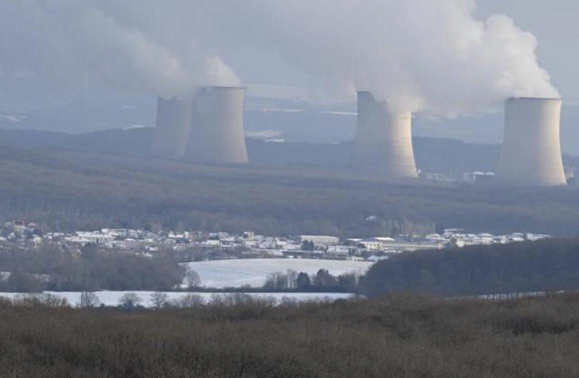 在全球新一轮核能复兴浪潮中，中俄两国正以前所未有的规模主导着核电站建设市场。去年