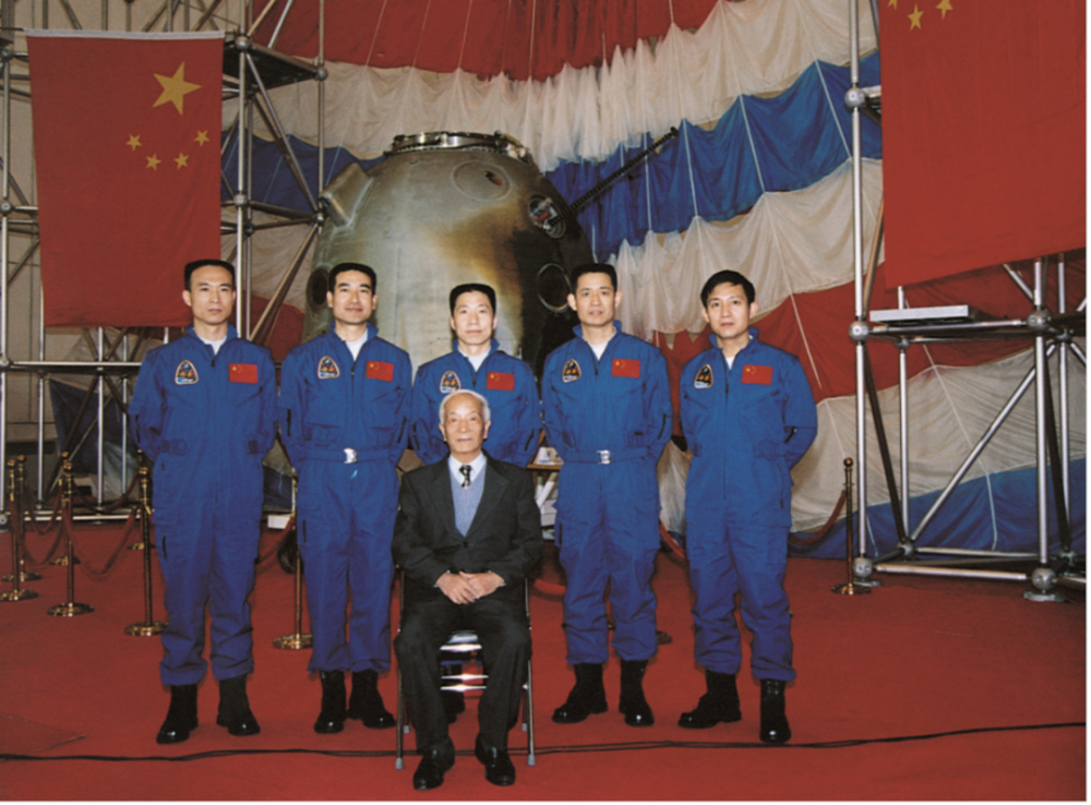 他是我国空间技术的创始者和组织者之一； 他是我国第一枚探空火箭技术负责人；他是我