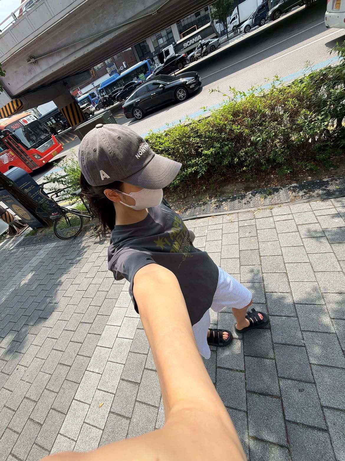 260823 Jisoo更新 IG🤩“各种合集 📚”我了个超级大放送，啊啊啊