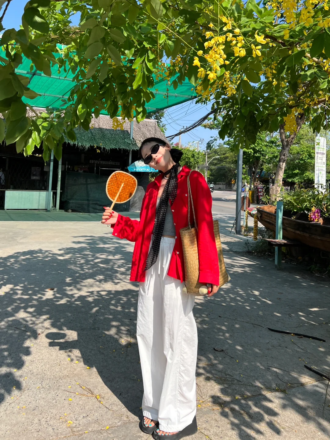 泰兰德和红色太配啦