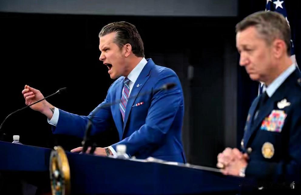 “贱女孩”式政治，五角大楼被指最近的戏码，像极了高中走廊里的闹剧。赫格塞思被指搞