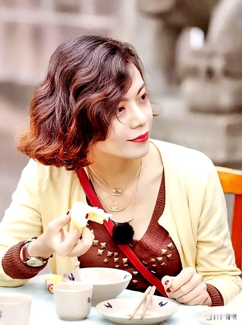 哎呀，感情上出现这样的事情总会有人看热闹不看门道。说真的，在提到“真爱”这个词的