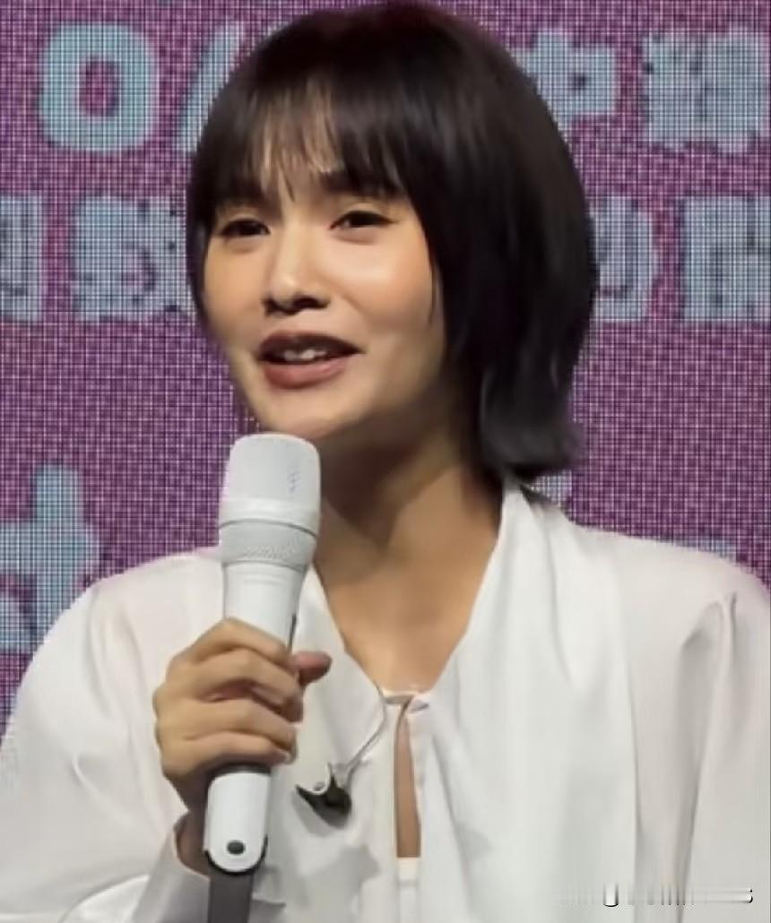 发现个有趣现象，杨丞琳近期状态被网友调侃“莫名有了李荣浩的影子”。两人原本截然不