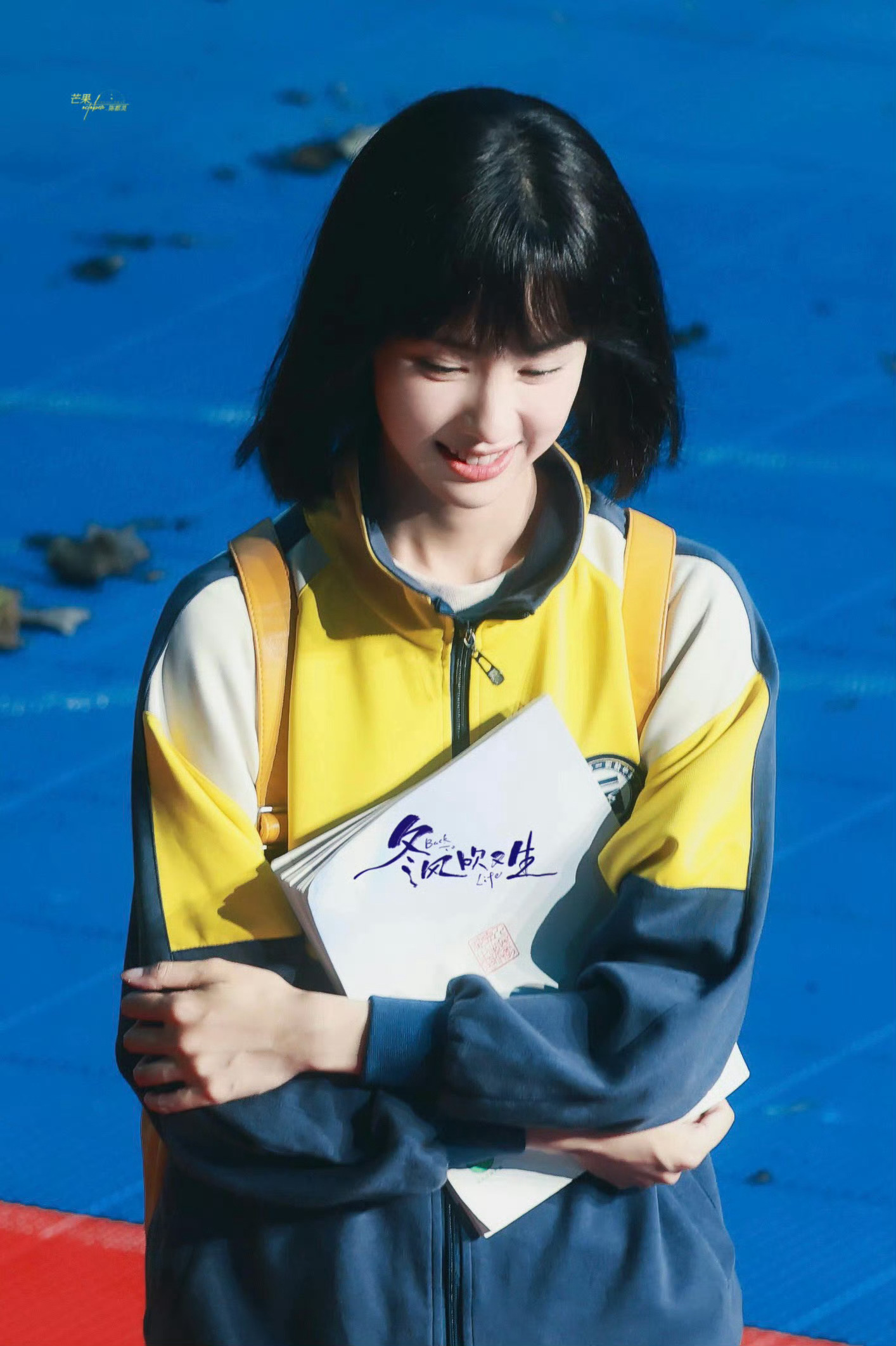 陈都灵🐰陈都灵好丑的校服好美的脸这个陈嘟嘟演学生妹一点也不违和我觉得校服也不丑