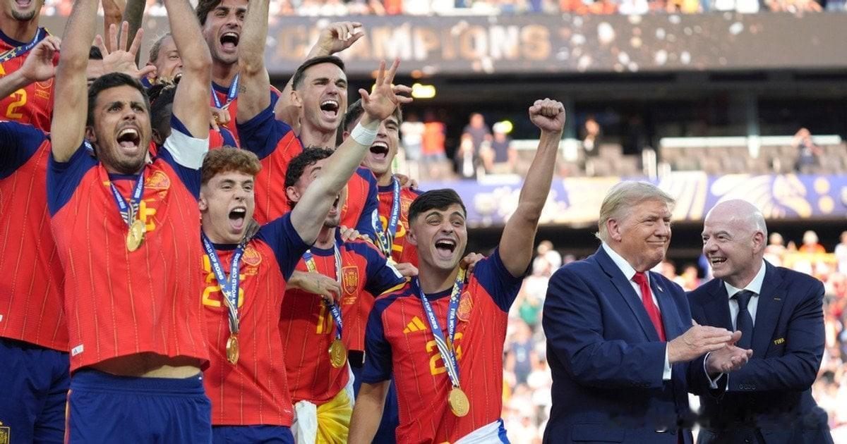 特朗普在2026年世界杯决赛现场遭全场嘘声，梅西泪洒赛场及7.27亿奖金如何分配