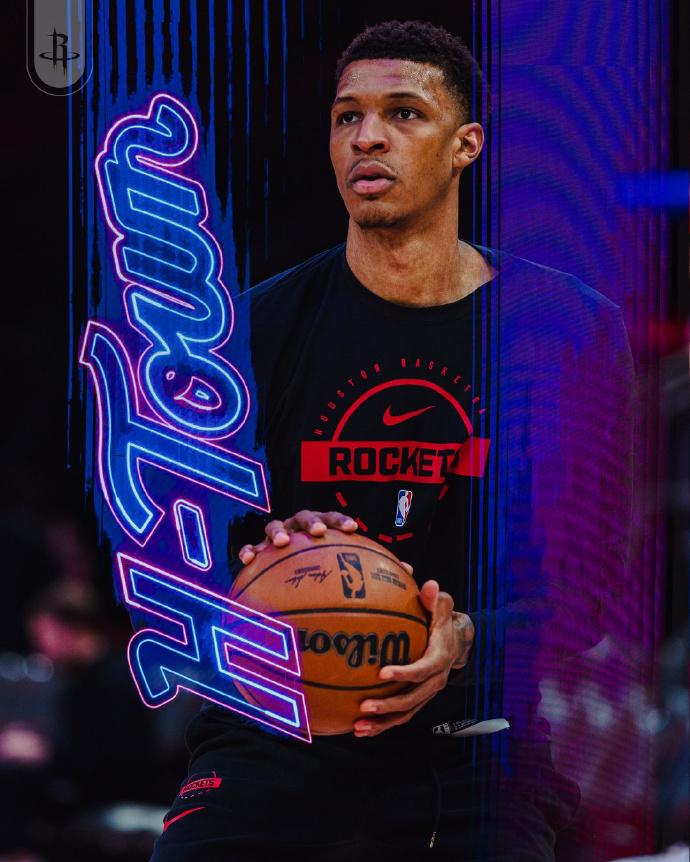 半场火箭火箭64:54暂时领先。
进攻防守说的过去尤其进攻还是有点乱但有小贾手感