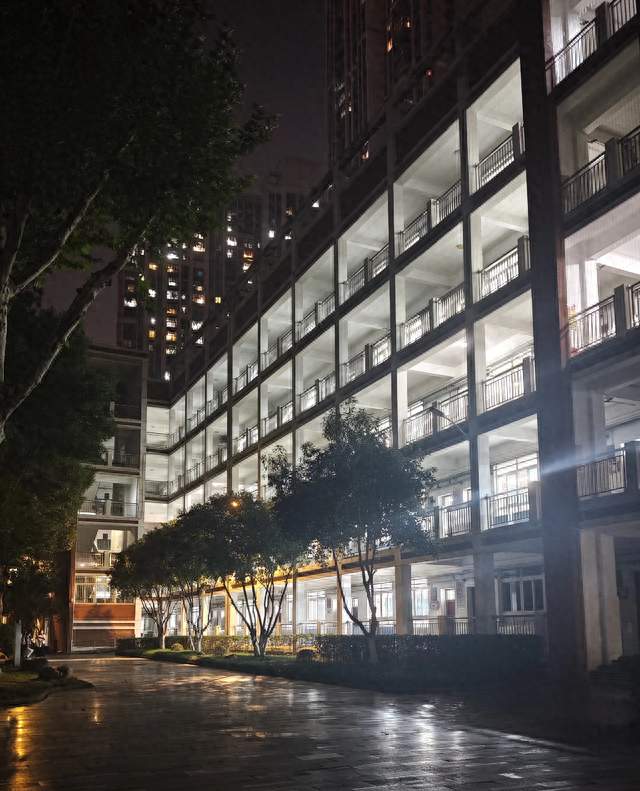 就业有多难，看看上千万的外卖骑手和民办高校在校生