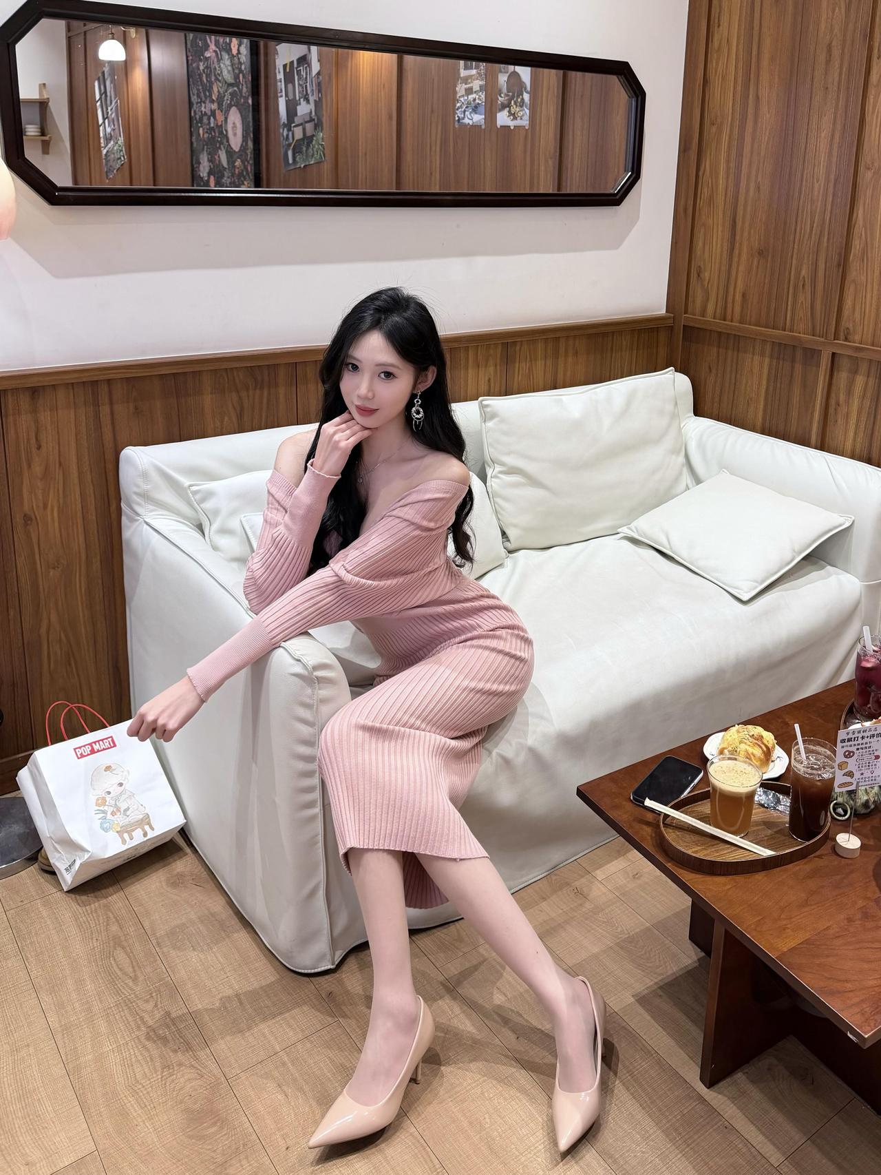 姐姐的妩媚你能懂？