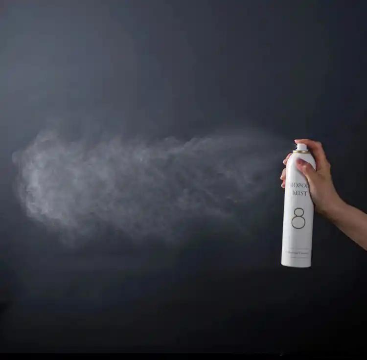 夏天这些东西不能放车里超级车主 易燃易爆类 ：打火机 ：普通打火机的主要成分是液