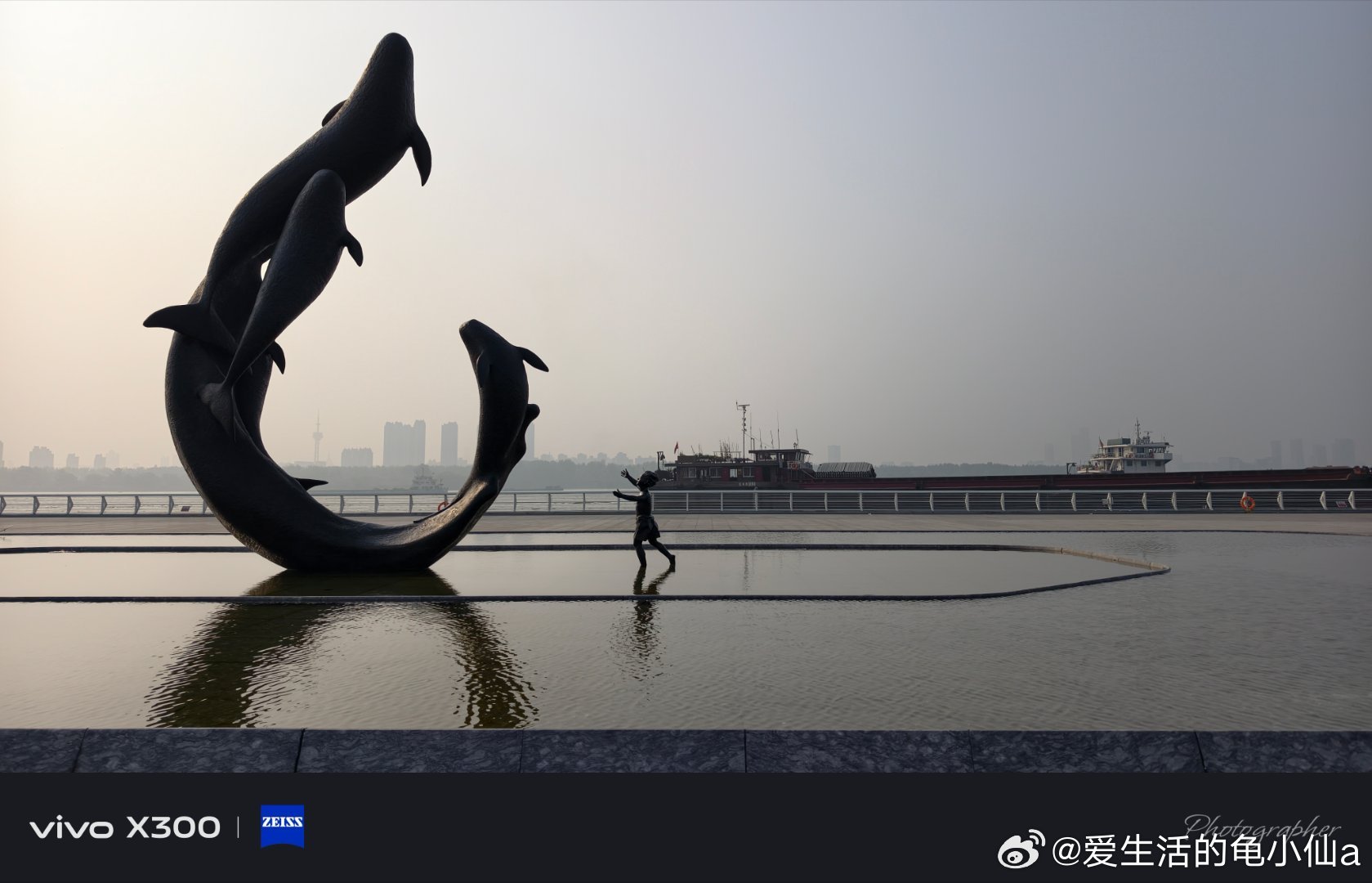 久违的江边今天是骑电动车去的十公里的路程果然起的早人少车少就是没有戴🎧vivo
