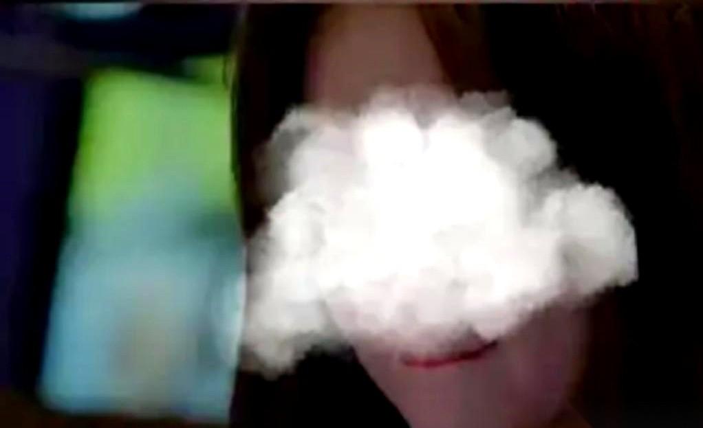 我真的，被这个骗子的操作给秀到了。
真的，不是说姑娘傻，是这骗子，把心理学玩得明