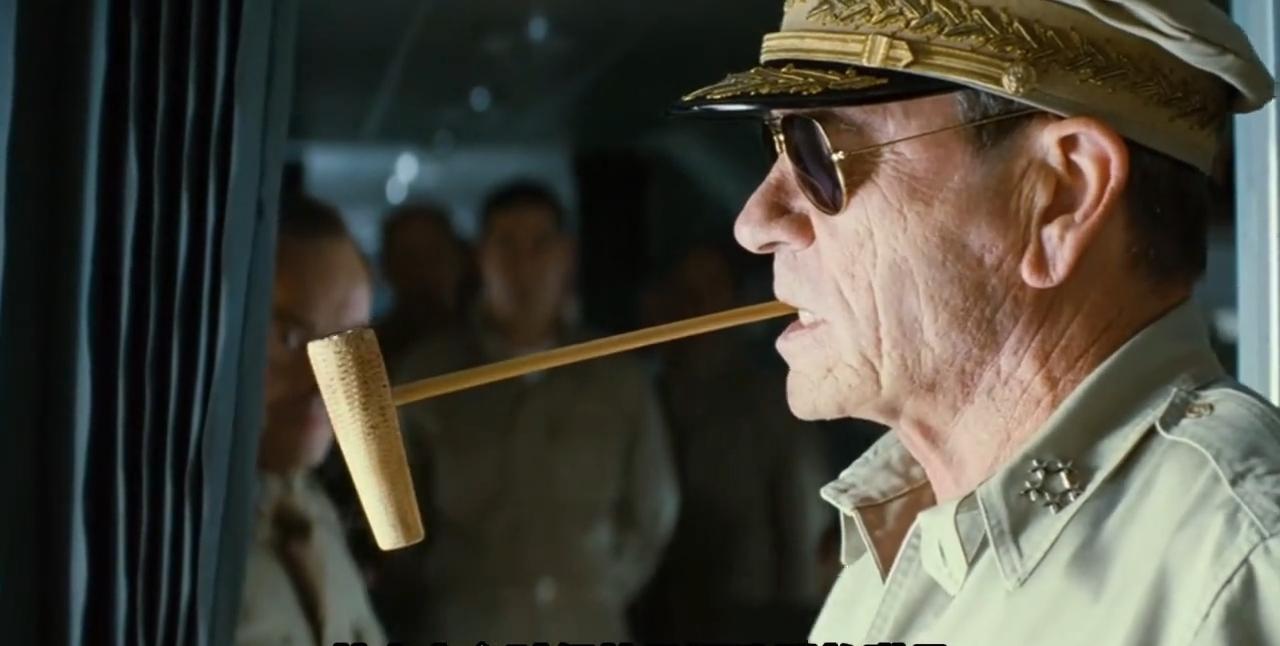 狂妄折戟、晚年传言，麦克阿瑟败于中国后，真相远比卖书糊口更唏嘘。

提起美国五星