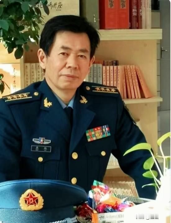 刷到有人又开始集火戴旭，这操作属实给我整不会了。

太平日子过久了，某些人是不是