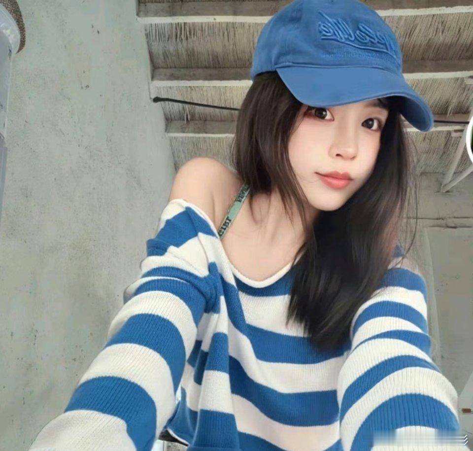 司晓迪否认向鹿晗道歉网传司晓迪已经向鹿晗道歉的消息引发热议，司晓迪本人直接发文辟