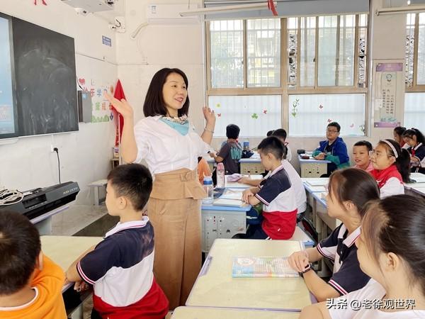 从教30年的小学高级教师分享她多年观察总结：

1.最后能考上985、211的学