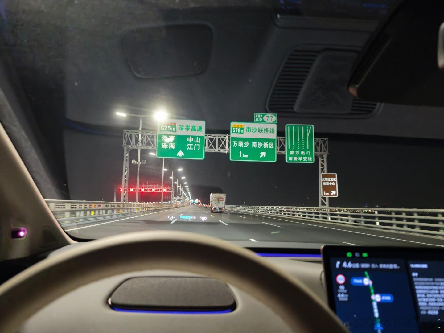 凌晨三点收工回家睡觉了，明天8点还要拍全新坦克700的动态试驾。如果明天8点我还