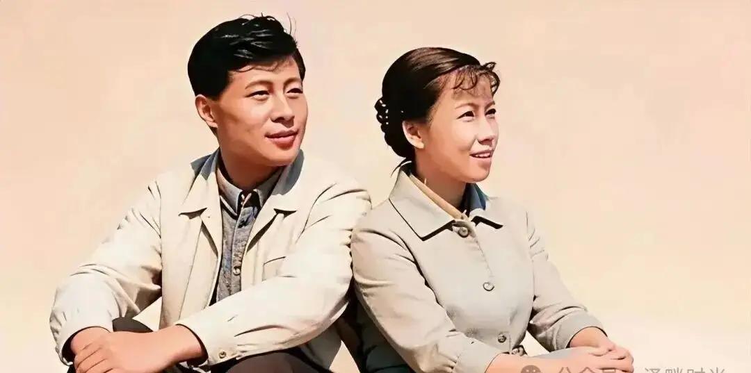 王心刚
杨昭彩
夫妻照