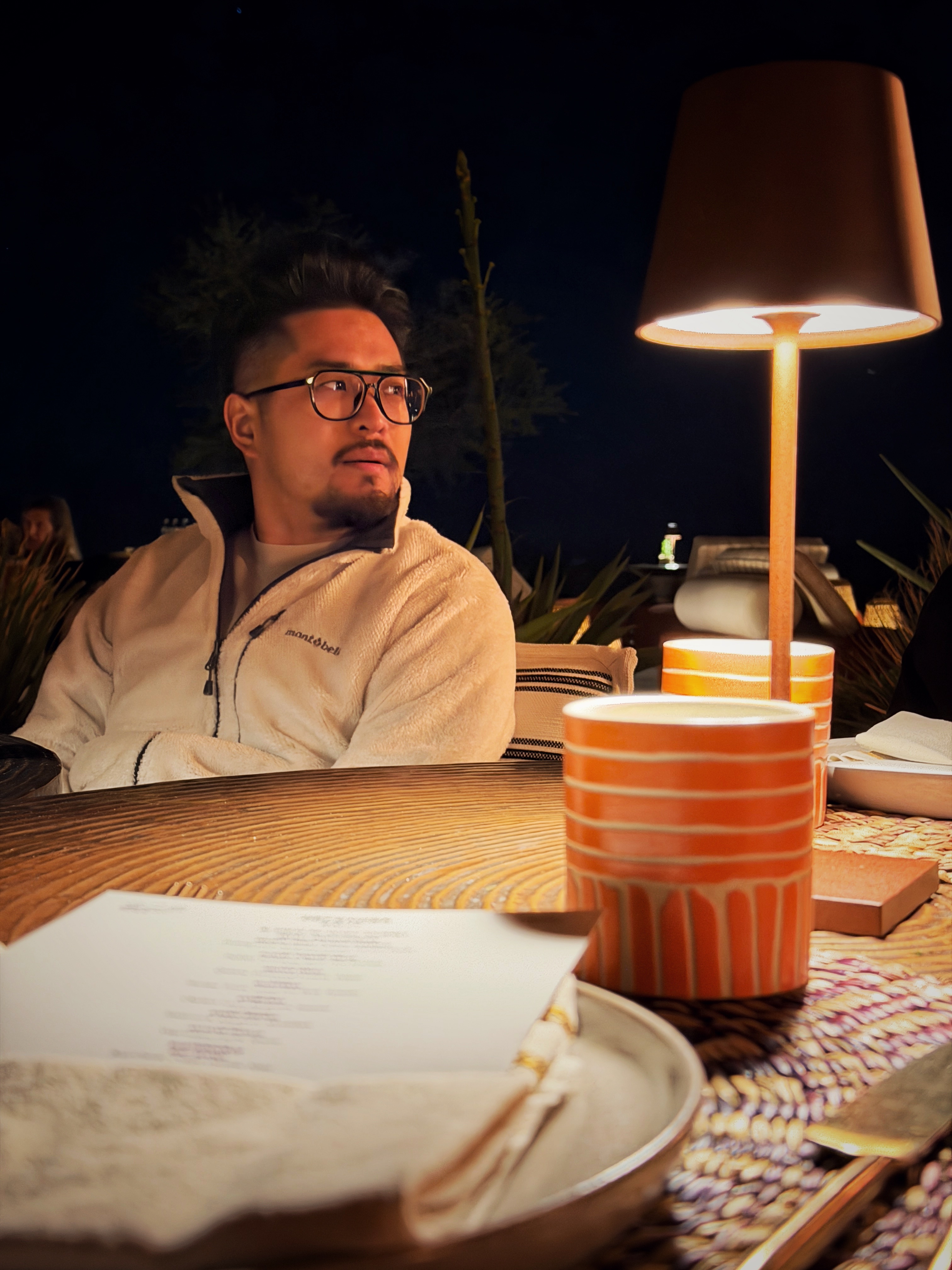 昨晚帮我拍了个照片，不得不感叹冠军的眼光就是准，我觉得留胡子有个好处，就是不会显