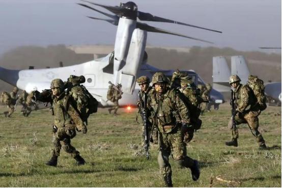 美国总统特朗普威胁对尼日利亚开战，他真是大大低估了尼日利亚军事实力
 
先不说别