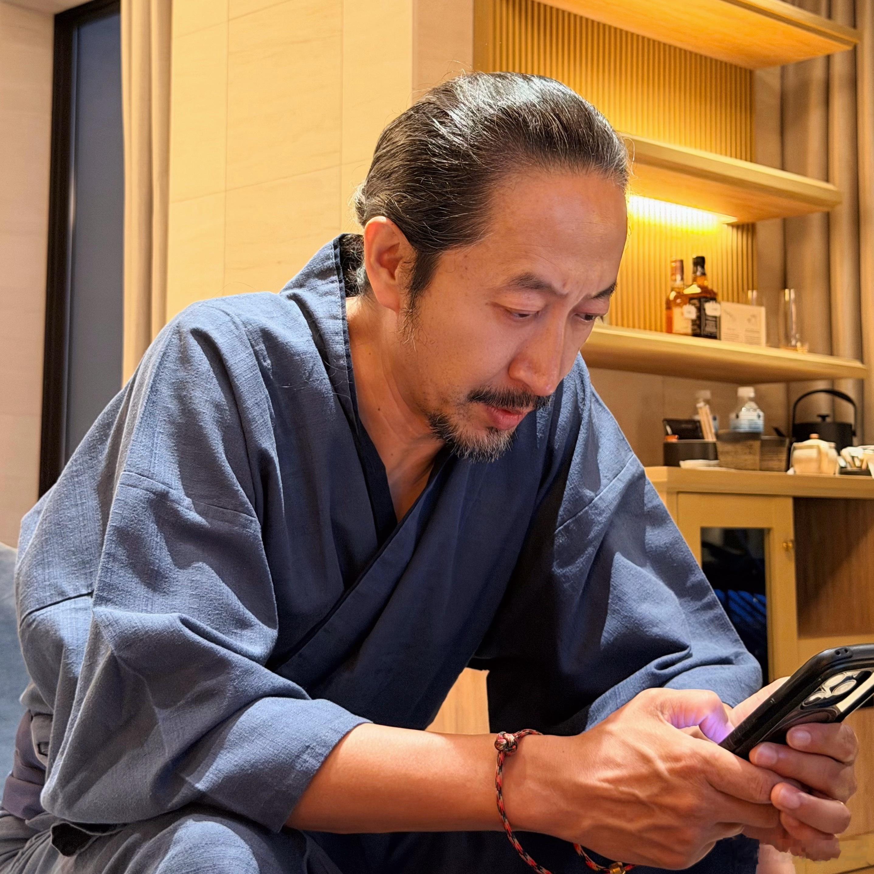 复刻12年前的老照片，爱人不变