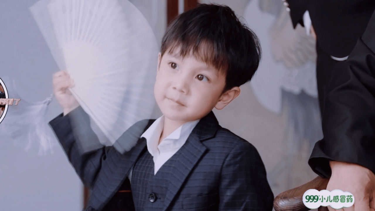 吴彦祖（东北幼儿版）🤣🤣🤣#吴彦祖看到武桐晞都得愣一下##爸爸当家# ​​