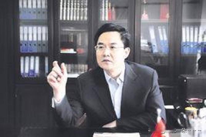 5月21日，
反腐消息❗️就在刚刚，“刘东军”被查了，于是看了一下他的履历，64