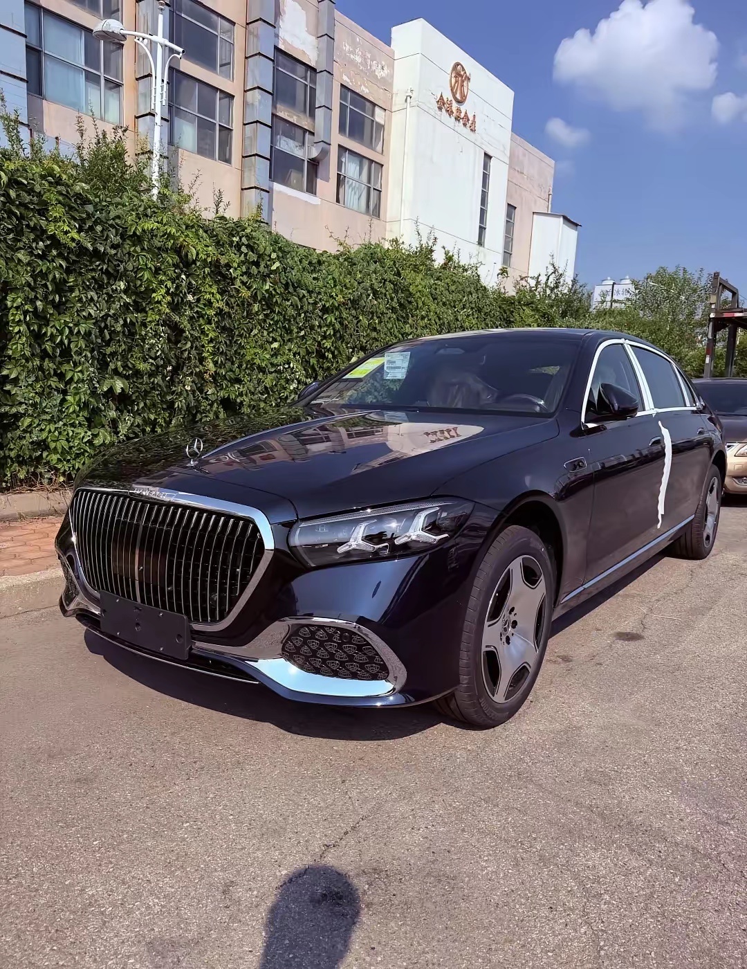 全新 2027 款迈巴赫 S480实车！嘴巴更大了！屁股还是一如既往的没有什么特