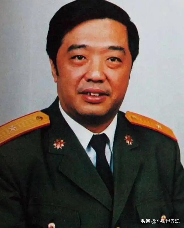 1963年贺龙独子没考上清华，找到父亲帮忙，谁知道贺龙居然大摇大摆开进了学校，而