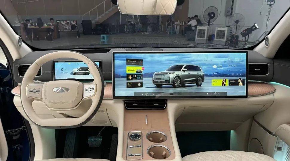 汽车屏幕做的如此之大，副驾安全气囊往哪放？ ​​​