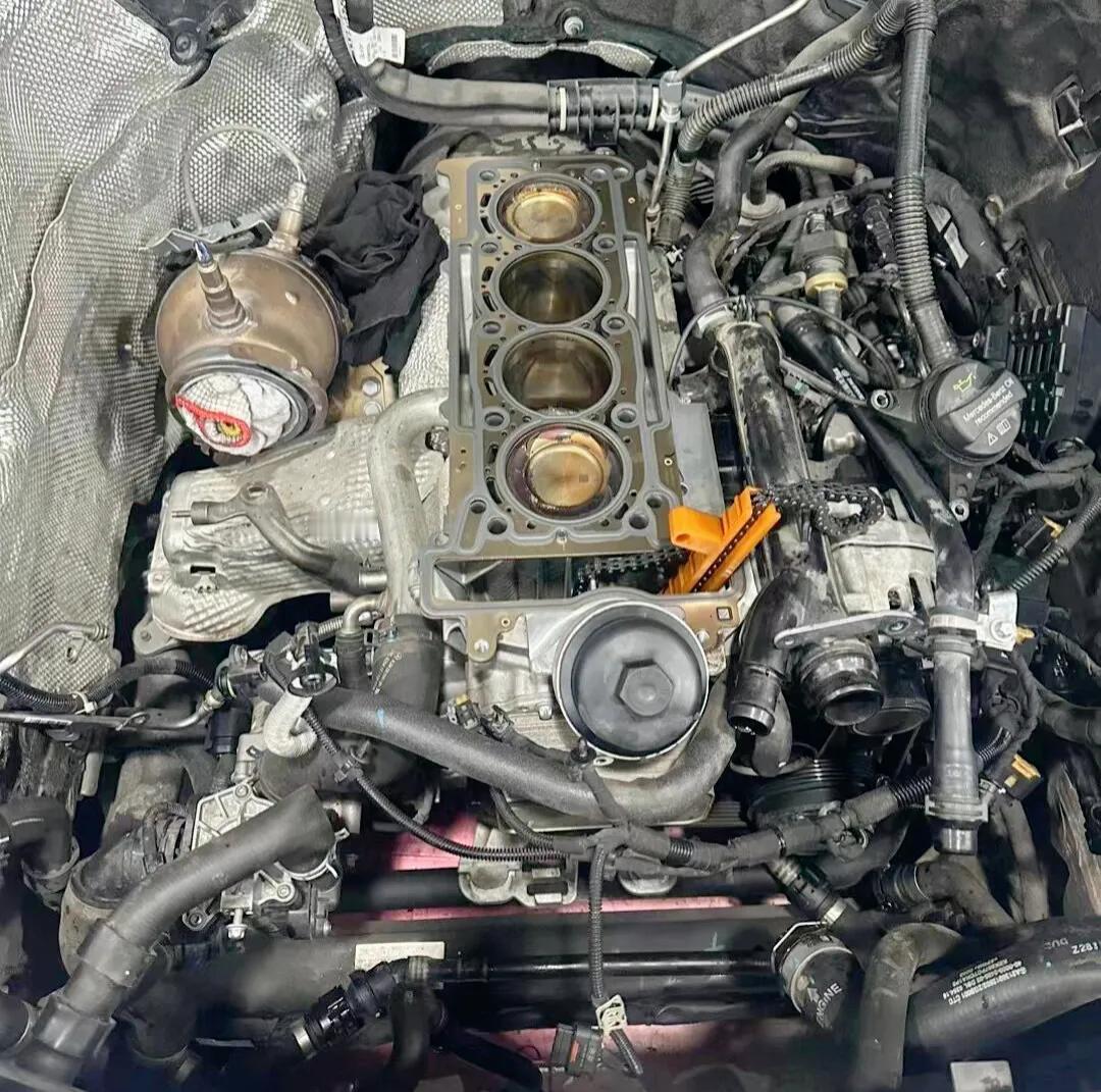 千万不要再原地热车了！天冷时要热车？但不要原地热车，直接启动车子系好安全带挂档直
