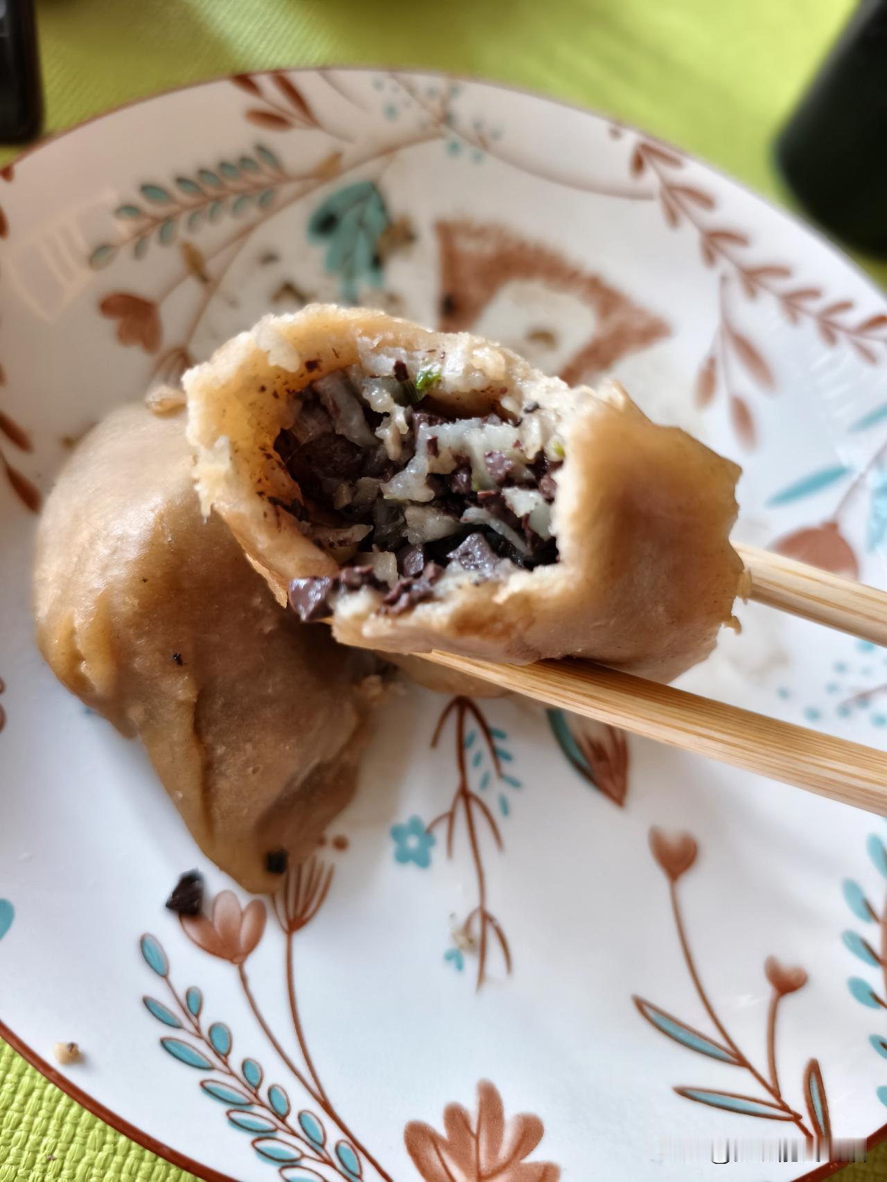 秋日生活打卡季 山西偏关南堡子有道特色美食，就是平时很少吃到的“羊血饺子🥟”